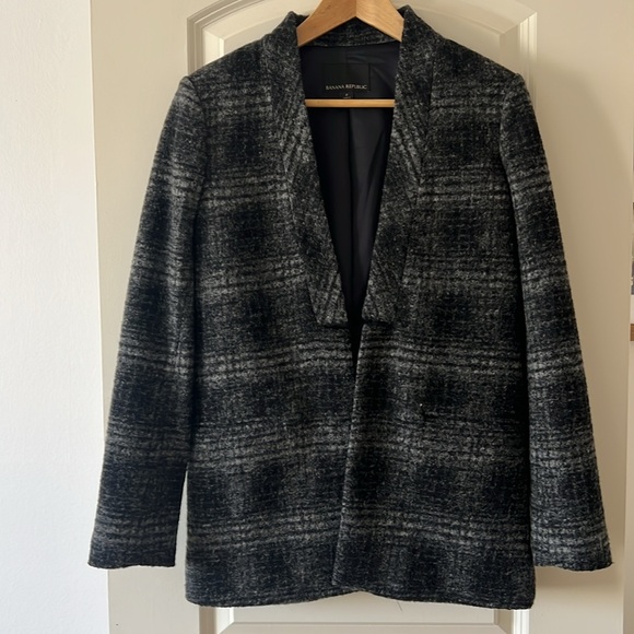 Banana Republic Jackets & Blazers - Banana Republic Blazer